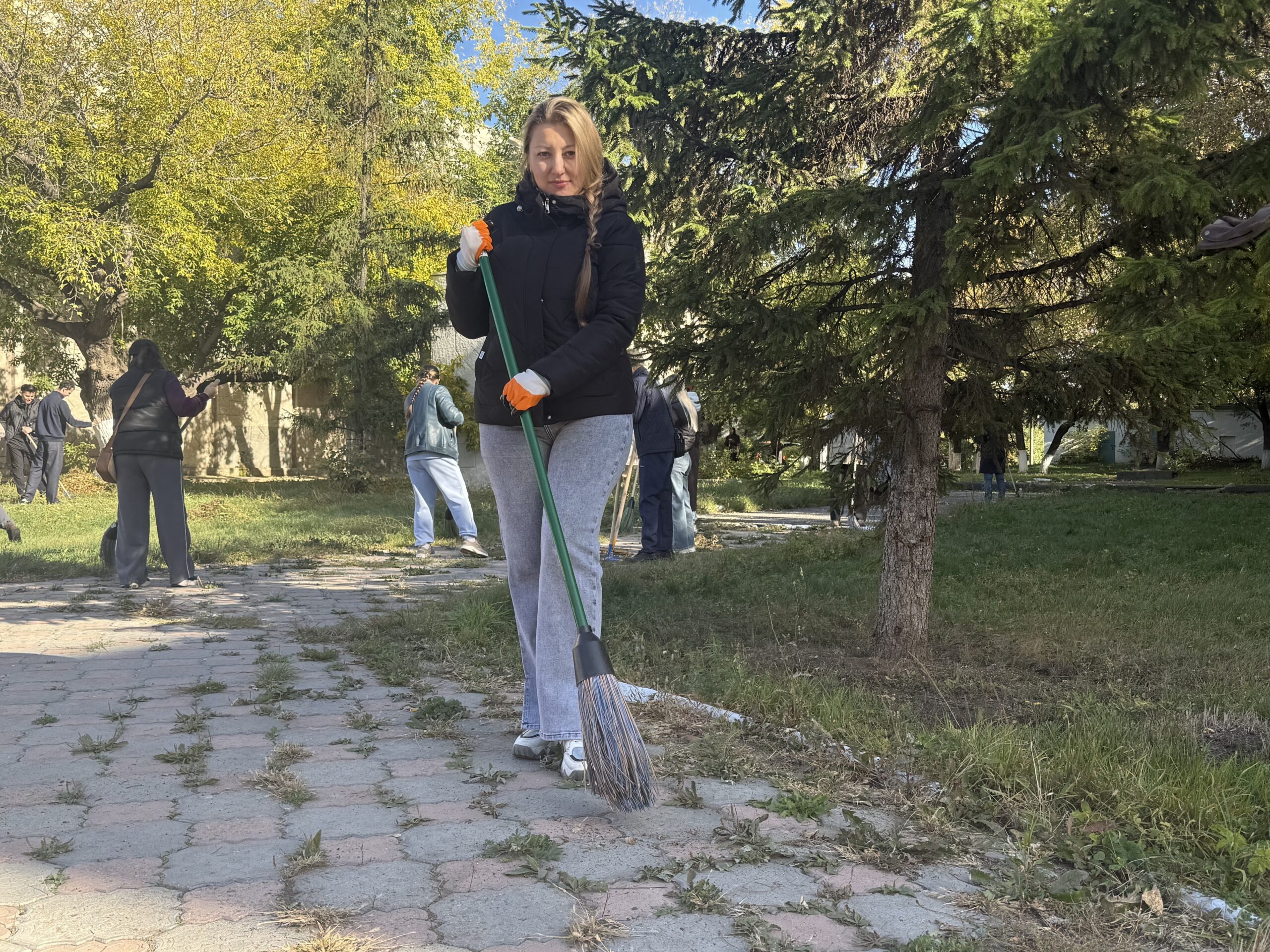 «Даже промзоны стали чище». Петропавловцы вышли на масштабный субботник