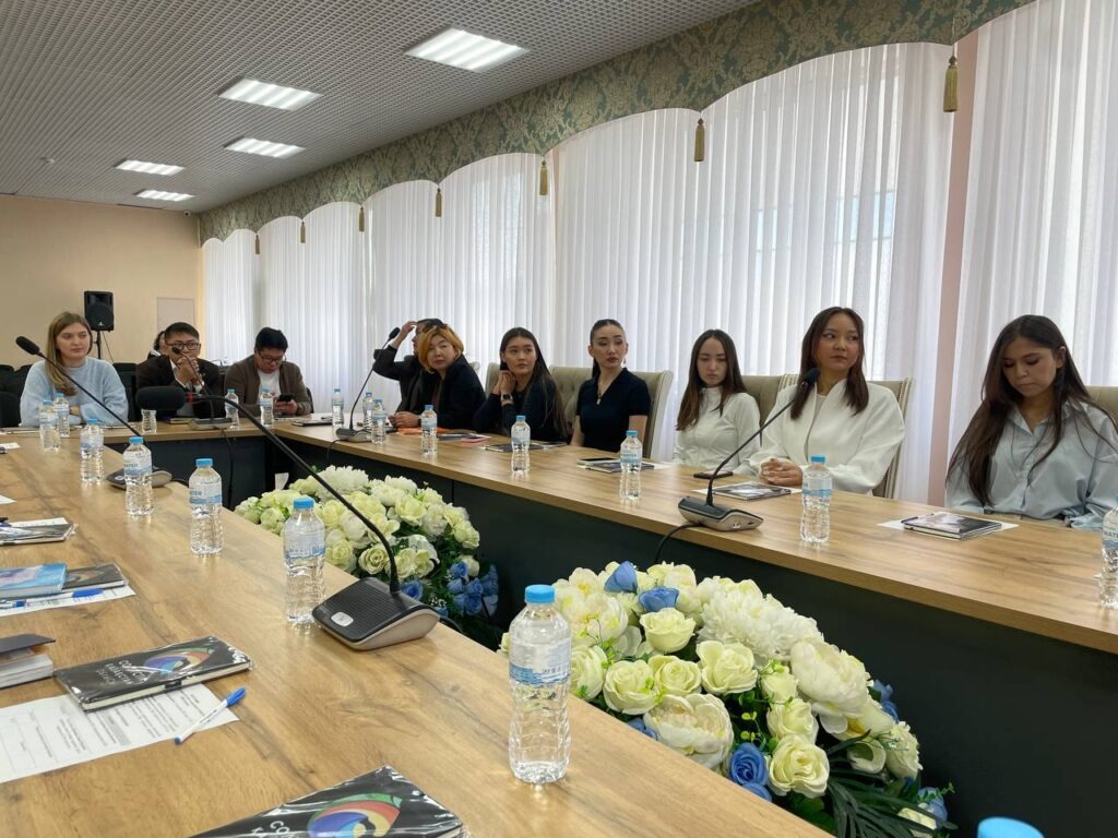 Как работать быстрее и не «тушить пожары» рассказали журналистам Петропавловска