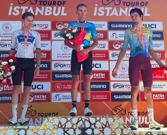 Этап международной велогонки выиграл Даниил Пронский из СКО