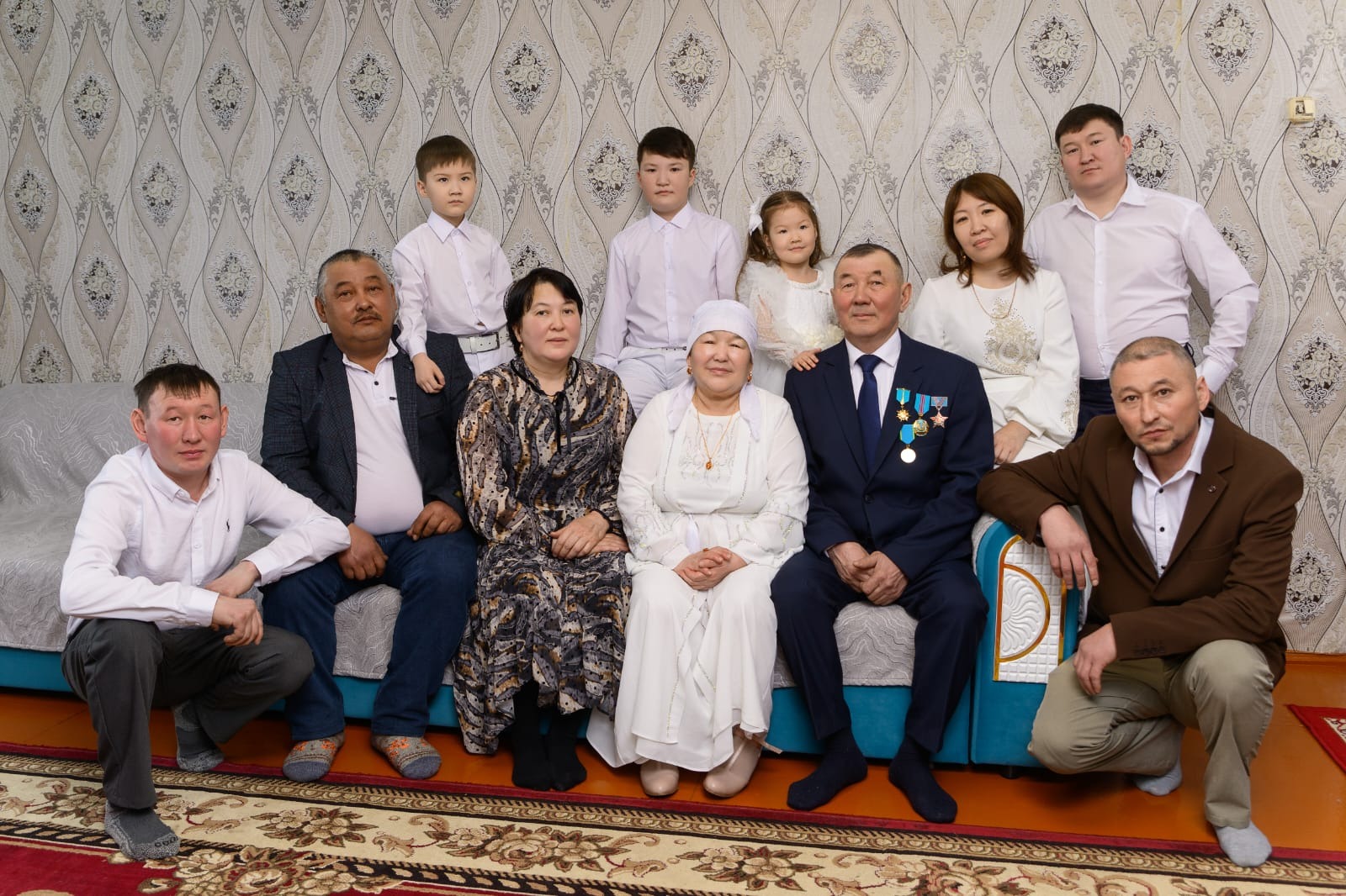600 лет на всю семью – легендарный механизатор из СКО празднует День труда