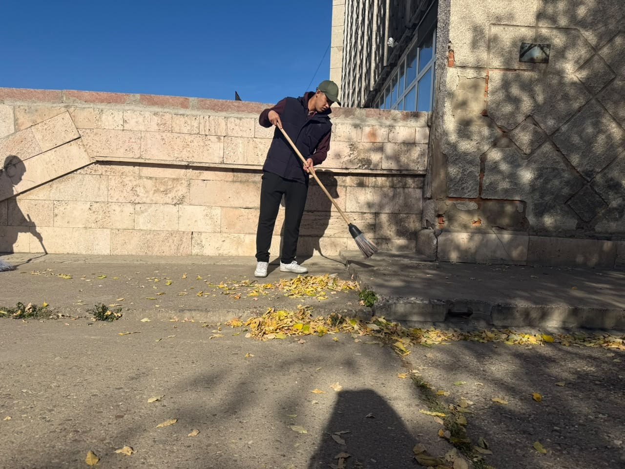 «Даже промзоны стали чище». Петропавловцы вышли на масштабный субботник