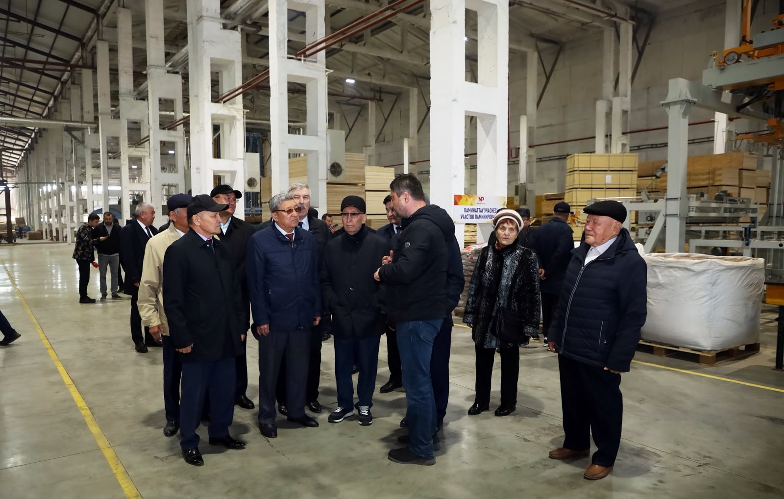 Қарттар күнінде аға буын өкілдеріне Петропавлда жүзеге асып жатқан тың жобалар көрсетілді.