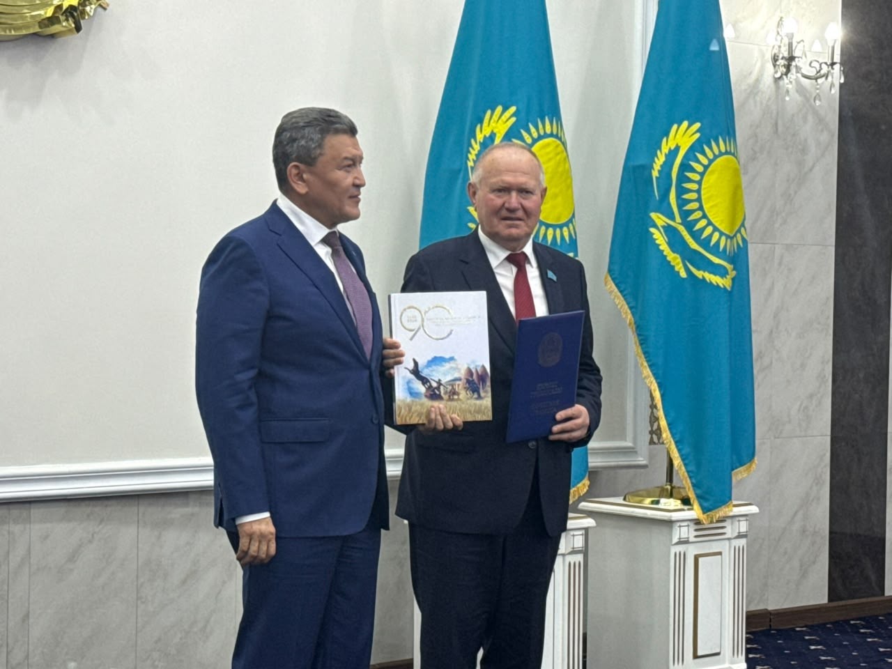 Аким СКО поблагодарил депутатов областного маслихата