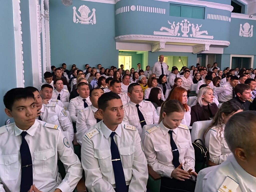 Носить погоны тяжело, но это того стоит – сотрудники ДУИС отметили День Республики в СКО