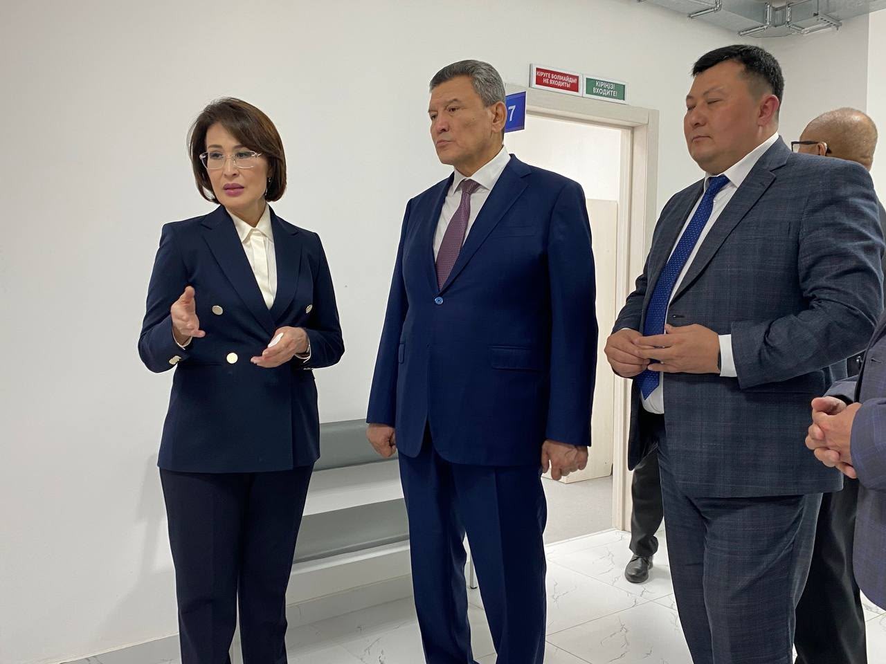 До 50 % могут вырасти зарплаты медработников с 1 января в Казахстане
